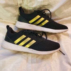Adidas Women's Cloudform Black and Gold Sneakers Size 8.5